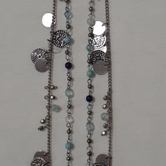 Silver medallions necklace and matching earrings set - Picture 3 of 3